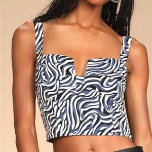 Lulu’s croptop patterned top, size M